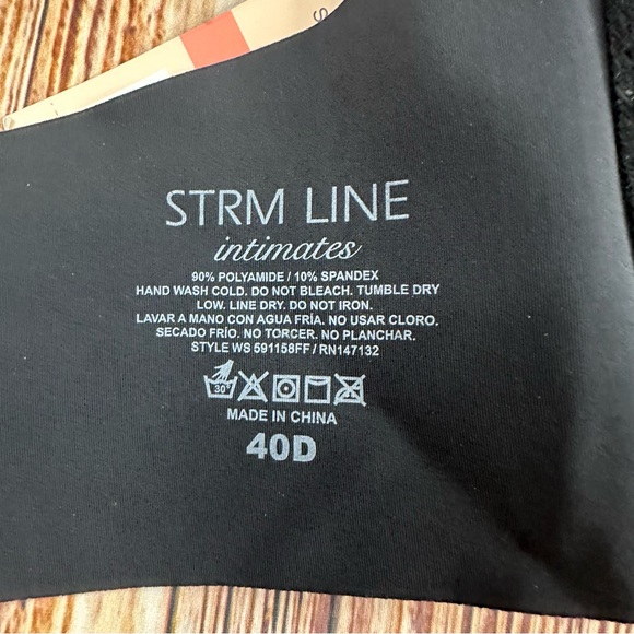NWT STRM LINE BRA WIREFREE SIZE 40D - Picture 7 of 13
